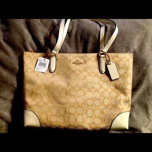NWT Coach Jacquard Signature Zip Top Tote